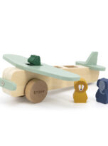 wooden-animal-airplane-1.jpg